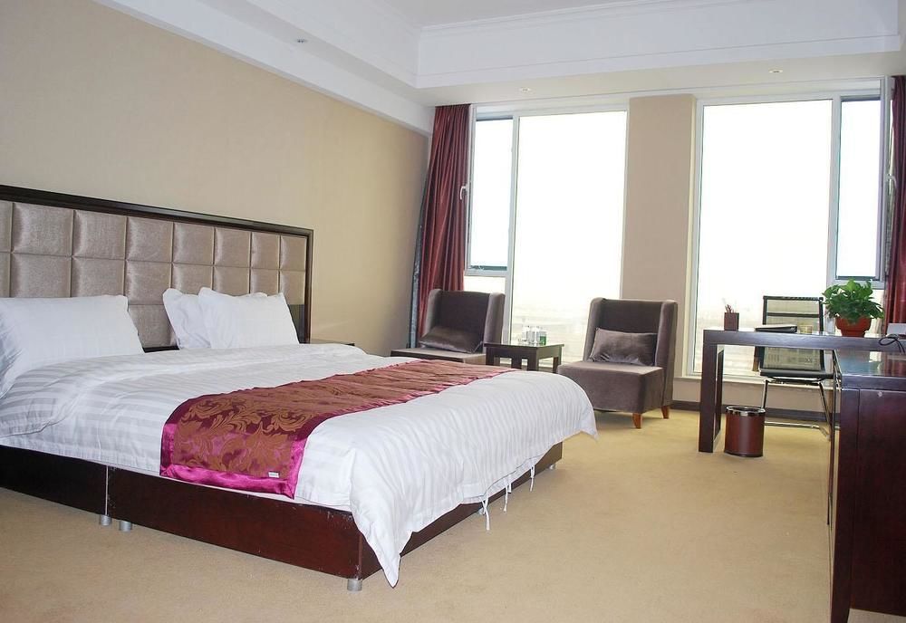 Weishi International Hotel Qingzhou Экстерьер фото