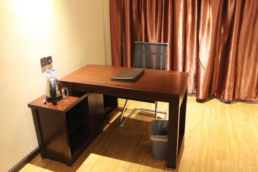 Weishi International Hotel Qingzhou Экстерьер фото