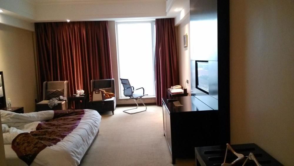 Weishi International Hotel Qingzhou Экстерьер фото