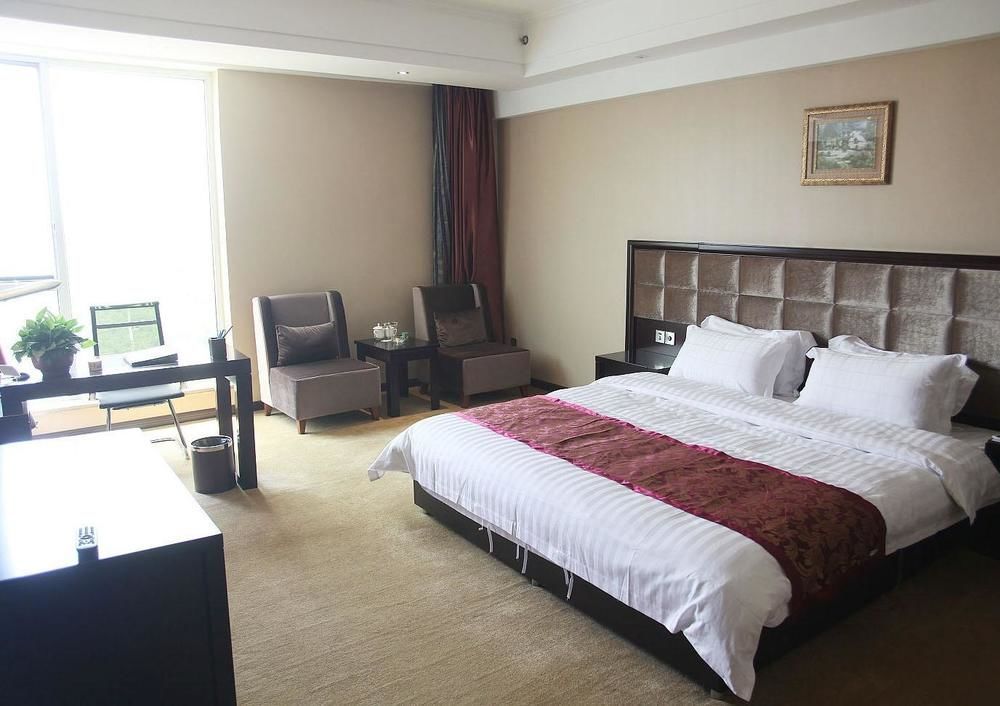 Weishi International Hotel Qingzhou Экстерьер фото