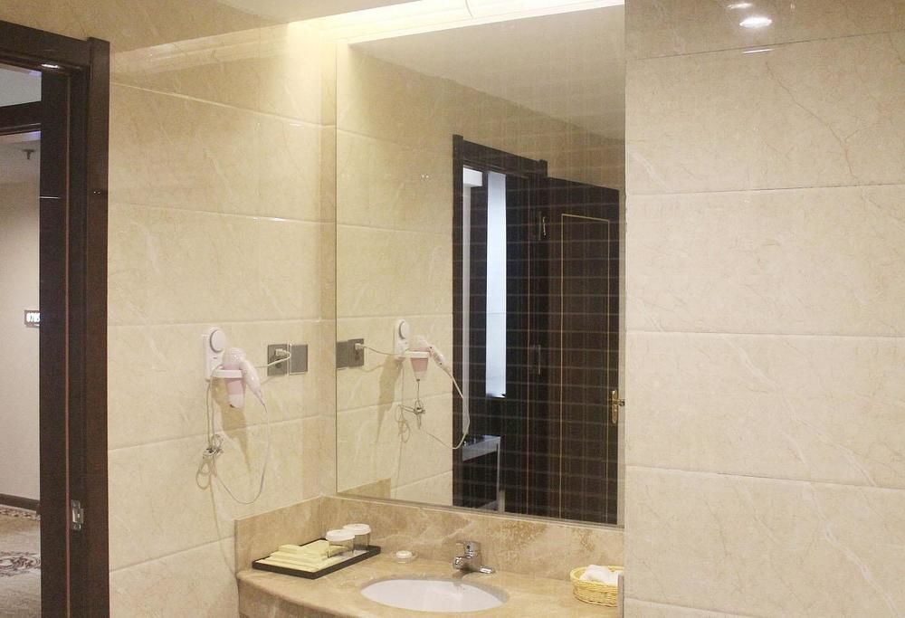 Weishi International Hotel Qingzhou Экстерьер фото