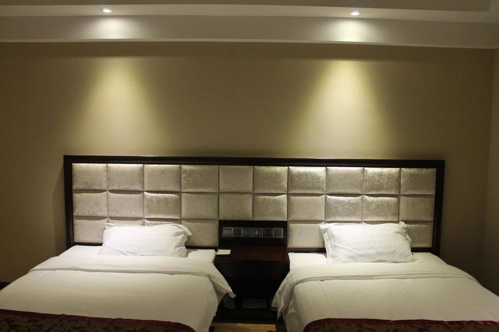 Weishi International Hotel Qingzhou Экстерьер фото