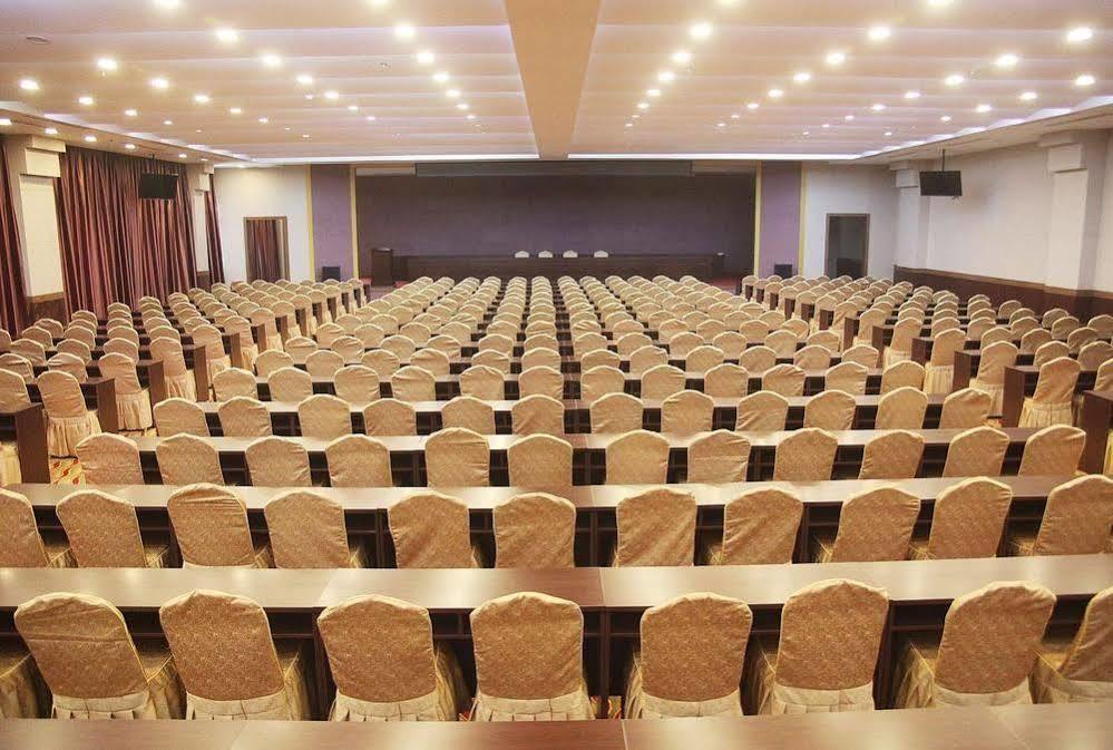 Weishi International Hotel Qingzhou Экстерьер фото